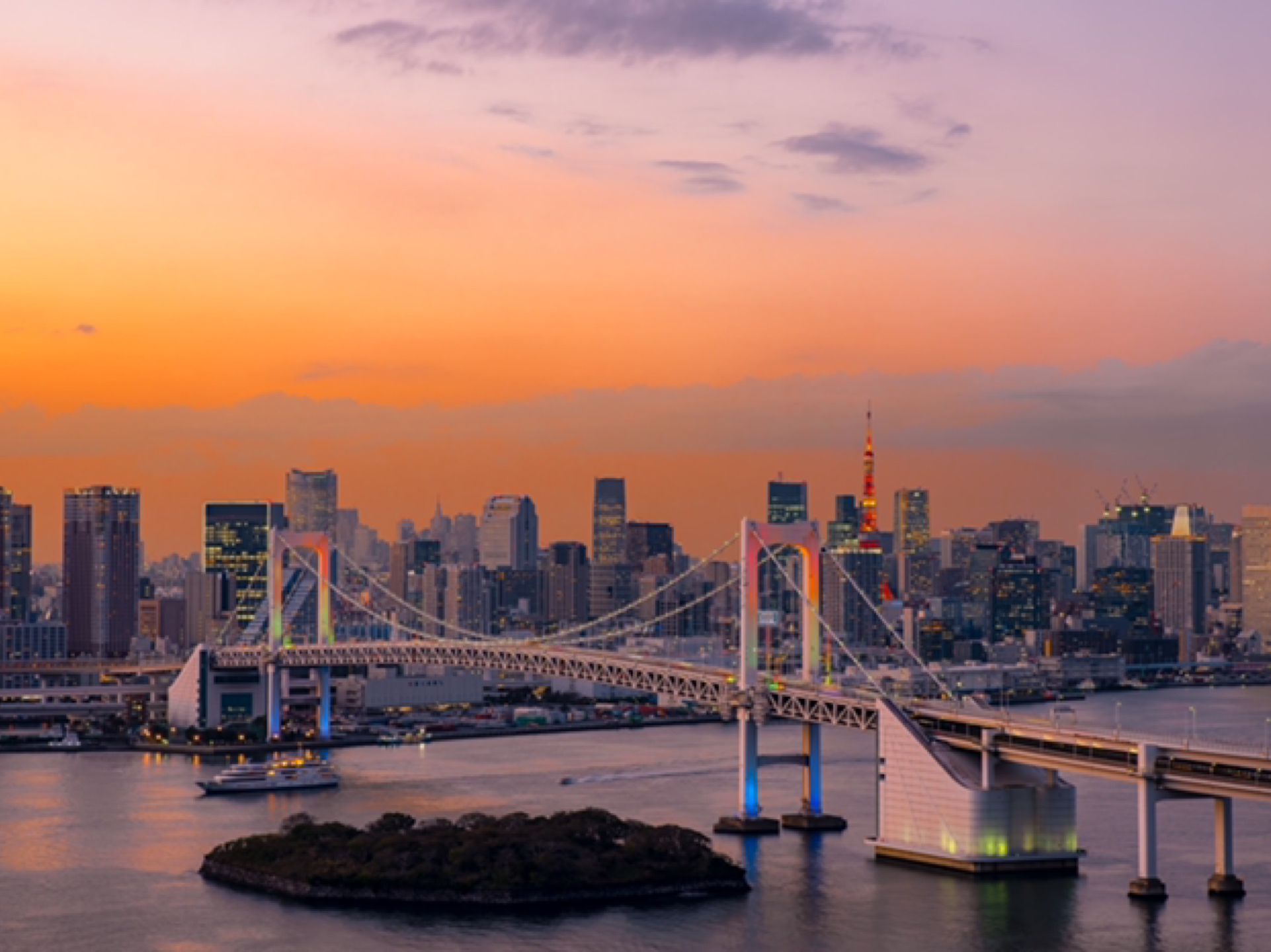 东京湾上的跨海大桥 夜景是很美的 从台场看尤其如此 穷游网